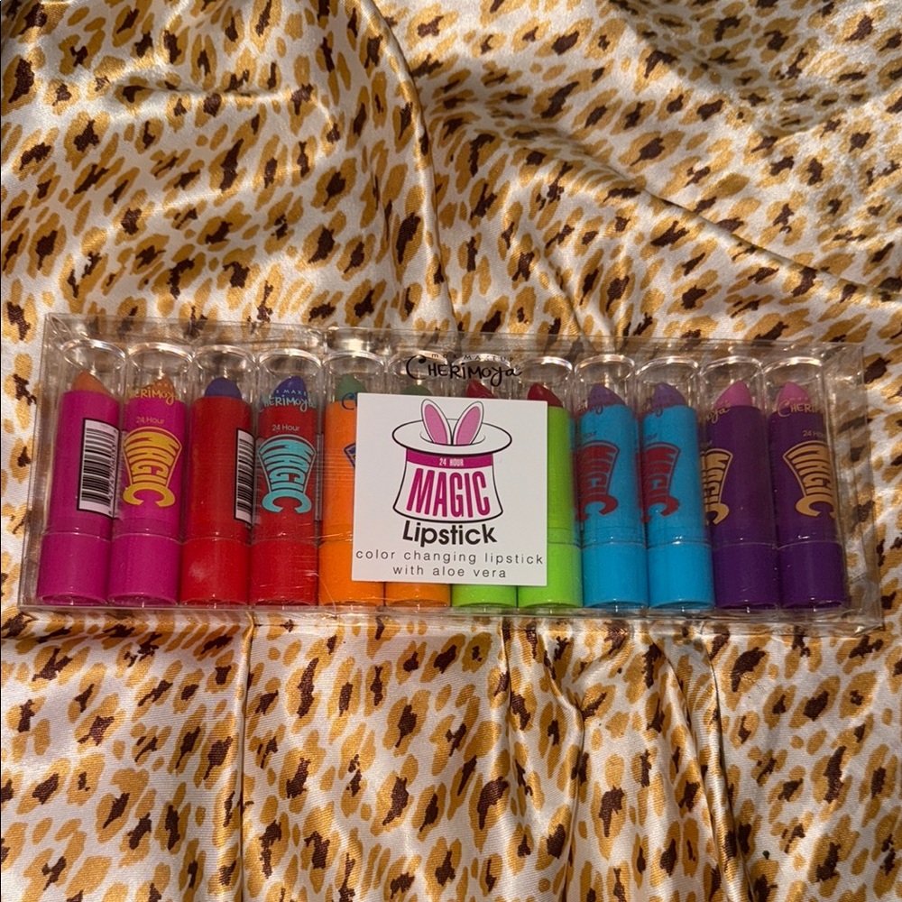 Magic Color Changing Lipstick Set